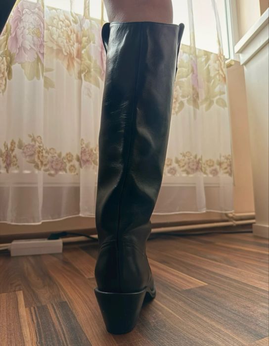 Cizme negre din piele