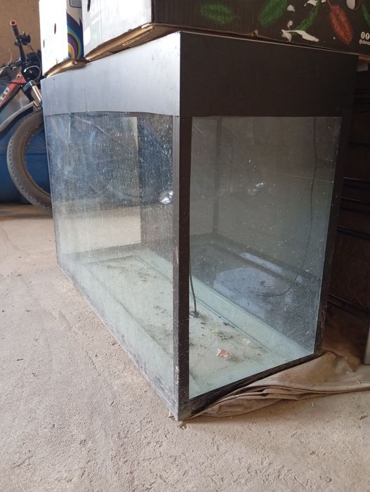 Аквариум срочно сотилади