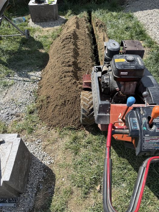 Trancher Profesional Ditch Witch 1230 schimb cu Bobcat inc frontal