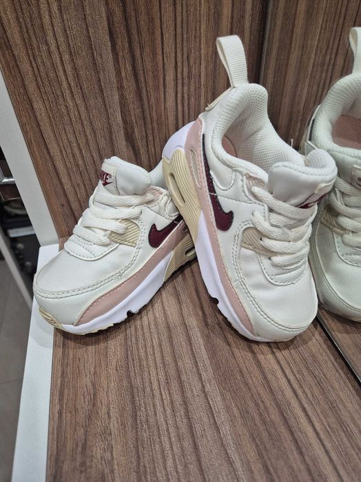 Бебешки маратонки Nike