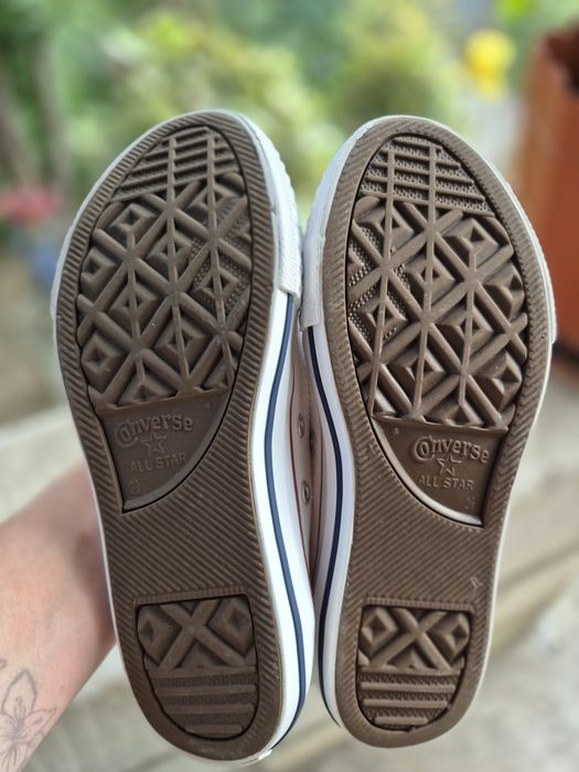 Converse dama mărimea 34