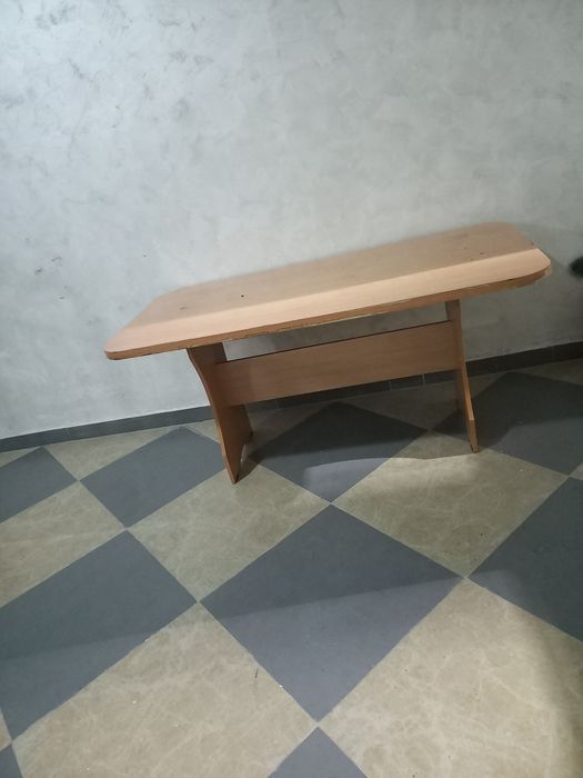 Стол сатылады срочно