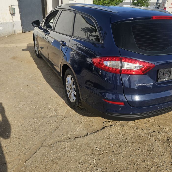 Vând ford mondeo mk5