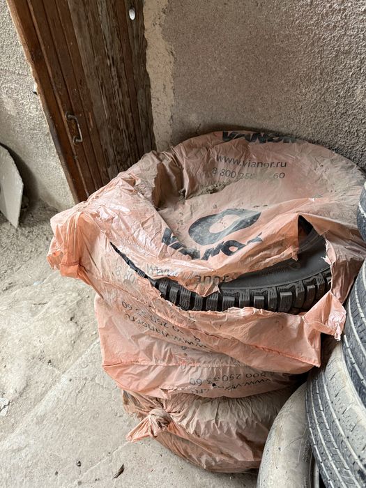 Продам шин зимний MICHELIN