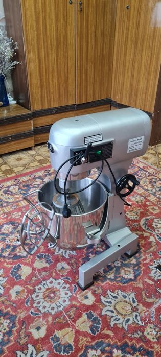 Продам миксер плонитарный 20 литров 220в