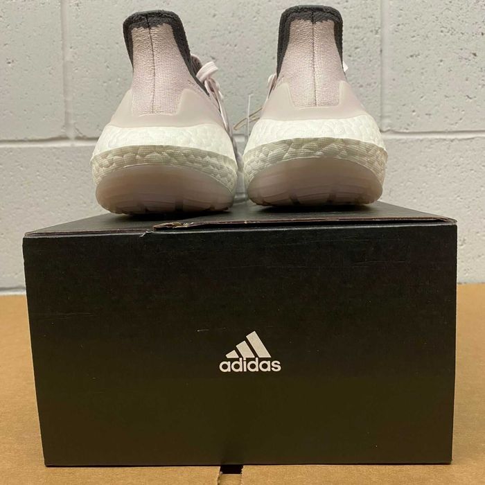 Дамски маратонки  ADIDAS ULTRABOOST 21  Оригинални  EU 38 2/3