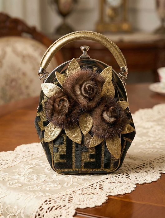 Fendi Selleria Velvet Mink Fur Flower Geanta