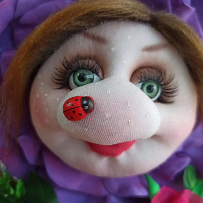 Куклы-цветы из капрона. Ручная работа