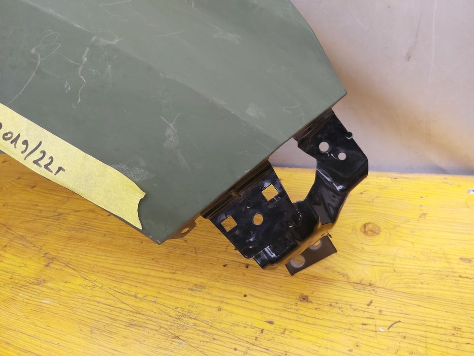 Калник Mitsubishi Fender 2019/22г