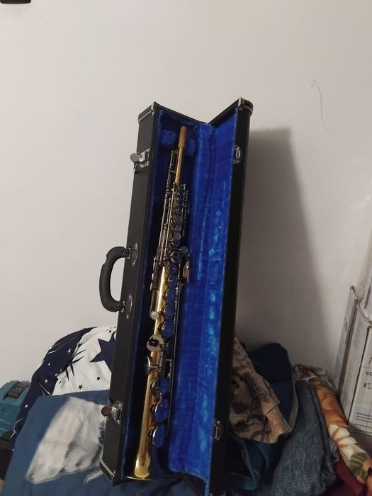 Saxofon recent adus din Germania