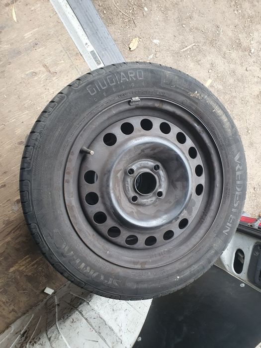 185 60 R15 anvelope cu jante de tabla 4x prezoane