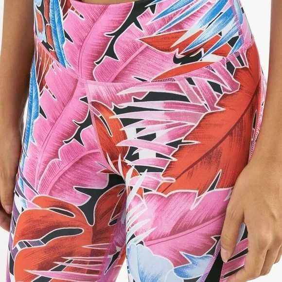 Найк Nike Dri Fit дамски клин размер S