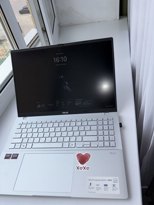 Asus Vivobook s16