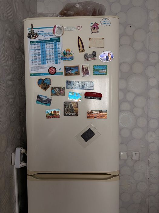 Холодильник Бирюса