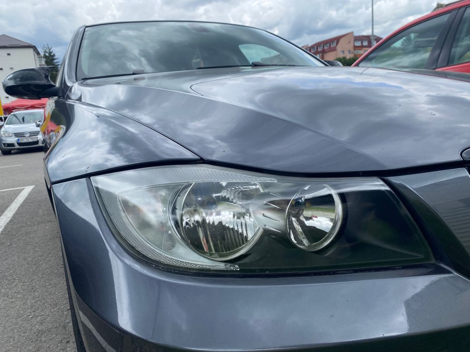 Vând set faruri BMW E90