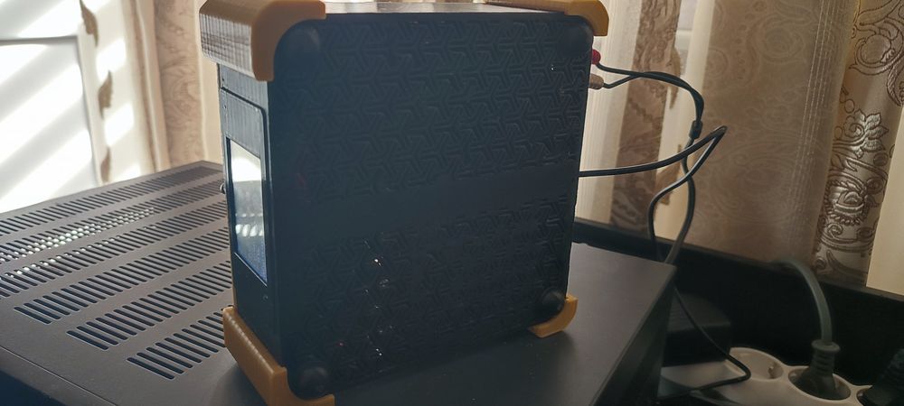 Network Audio Streamer High-End – Raspberry Pi 3 + IQaudio DAC Pro + Display Nextion 2.4".  HI-FI