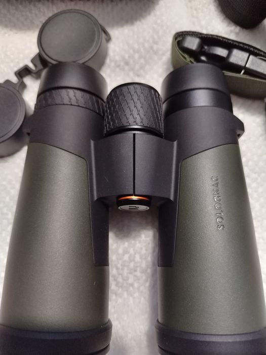 Vînd binoclu Solognac etanș 900  10-42 kaki  nou