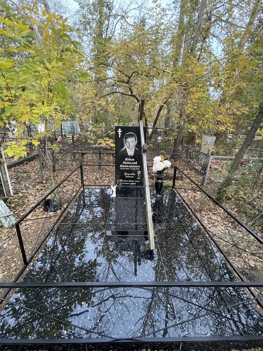 Памятники,благоустройство мест захоронений