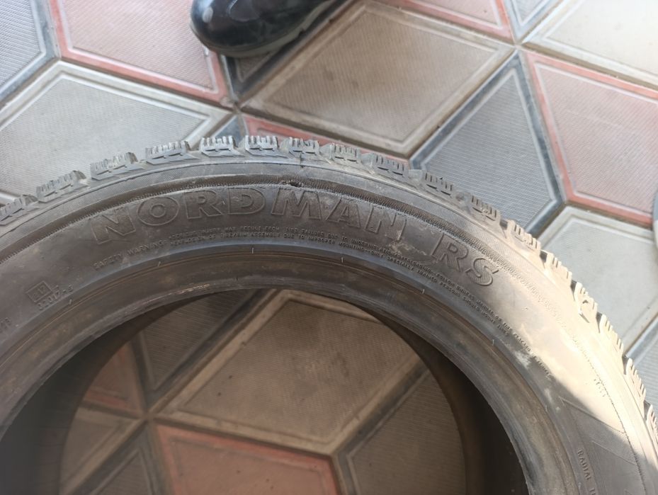 Резина зимняя на 16