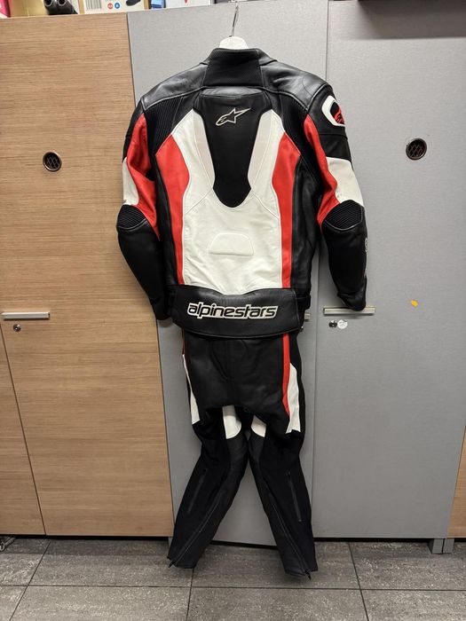 2бр. Кожени мото екипи Alpinestars от две части, размер 50/48 и 52.