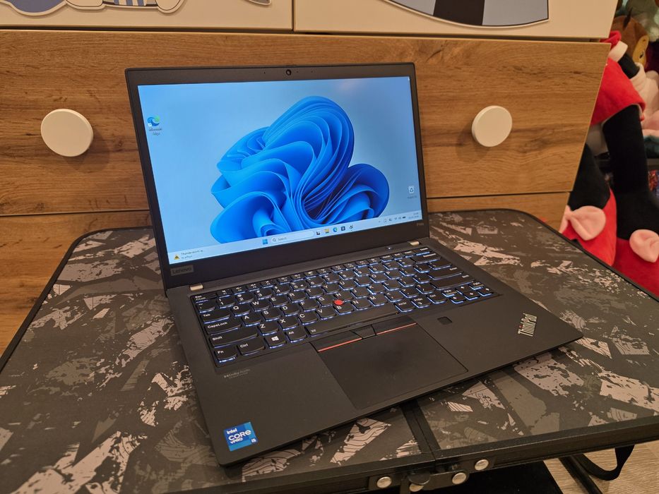 Lenovo ThinkPad P14s Gen 2 / i5-11th / Nvidia T500 4GB/ 16GB Ram / 256 SSD