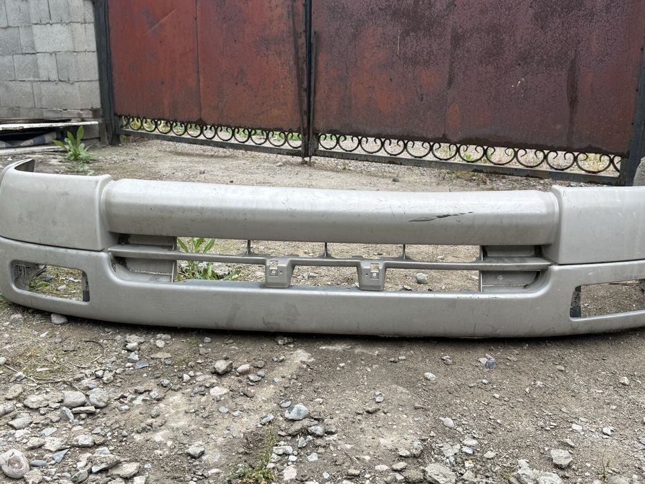 Бампер Toyota Hilux Surf 185