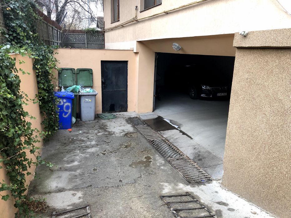 Inchiriez garaj subteran Otopeni, Str. Floare de Cais