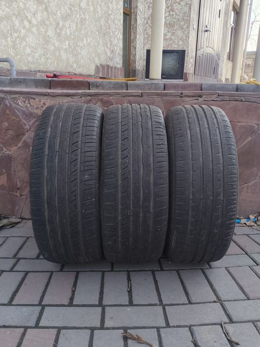 Резина 225/45)18  продам 3 штуки