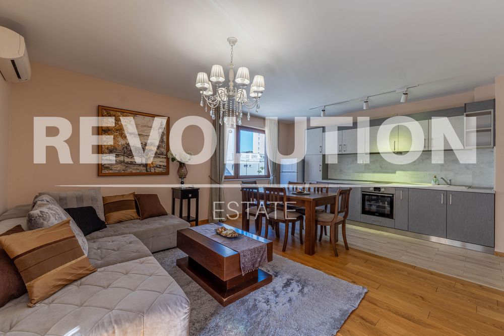 Дава се под наем Тристаен апартамент в Пловдив, Съдийски - 87 кв.м за 562 € - Снимка #2