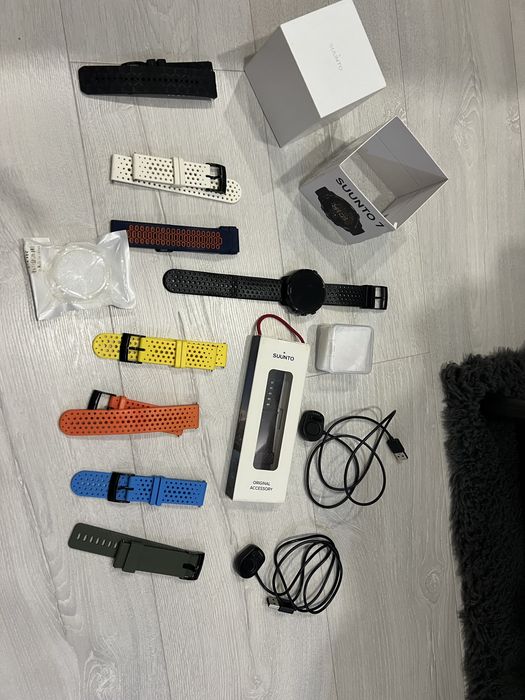 Часовник  Suunto 7