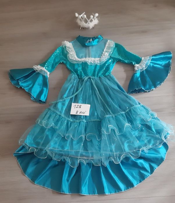 Rochie de serbare FULG DE NEA - marime 5 si 8 ani