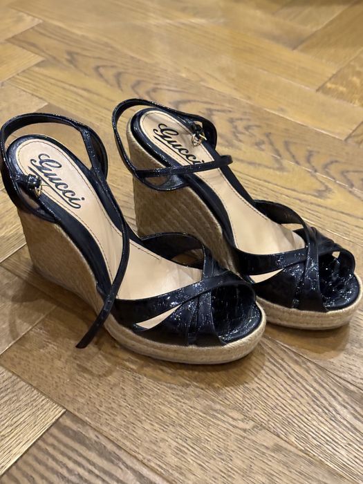 Летние босоножки танкетки Gucci