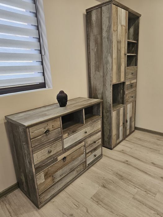 Скрин и шкаф два броя