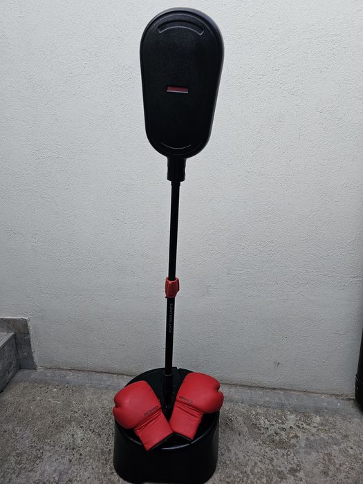 Vând sac de box reflex + mănuși Outshock – stare foarte bună