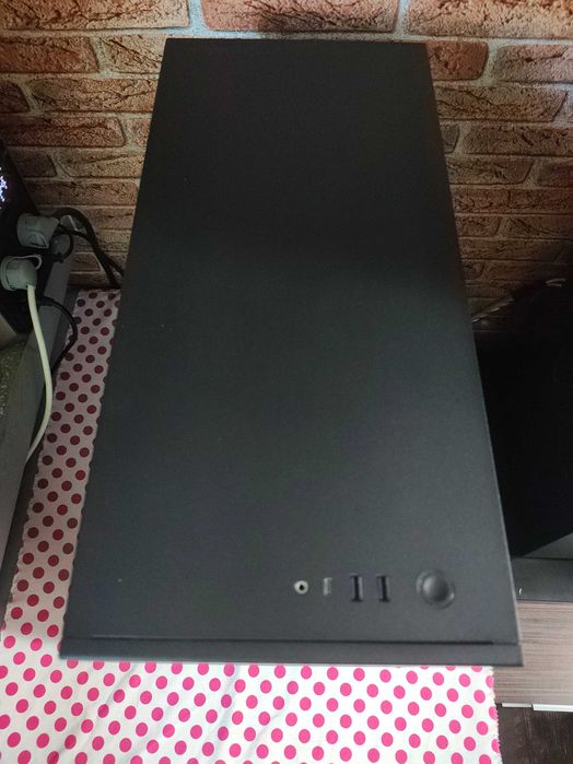 Carcasa PC Gaming NZXT H710i Matte Black.