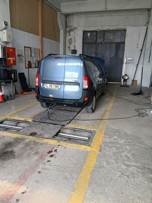 Logan van de vanzare