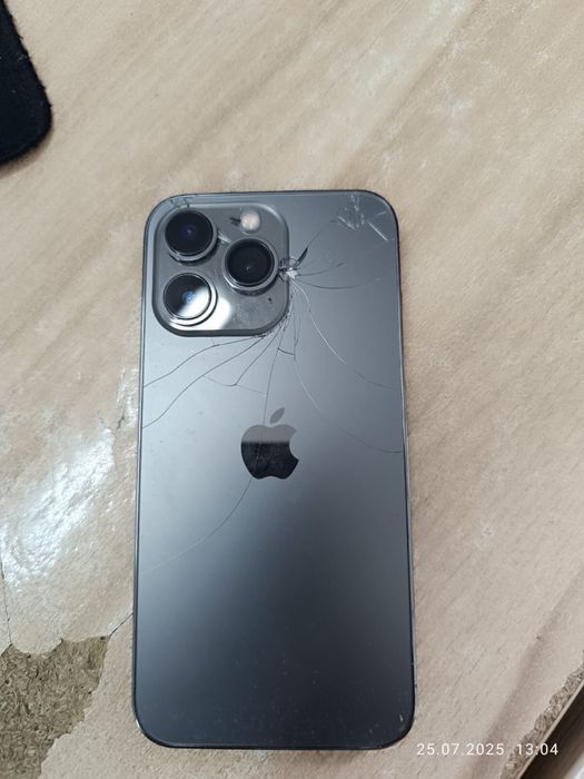 Айфон 13 про сатылады.