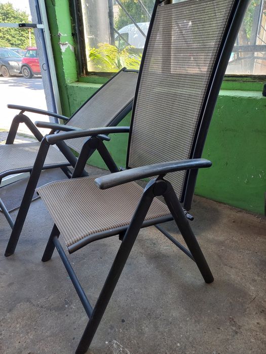 Згъваеми столове тип шезлонг