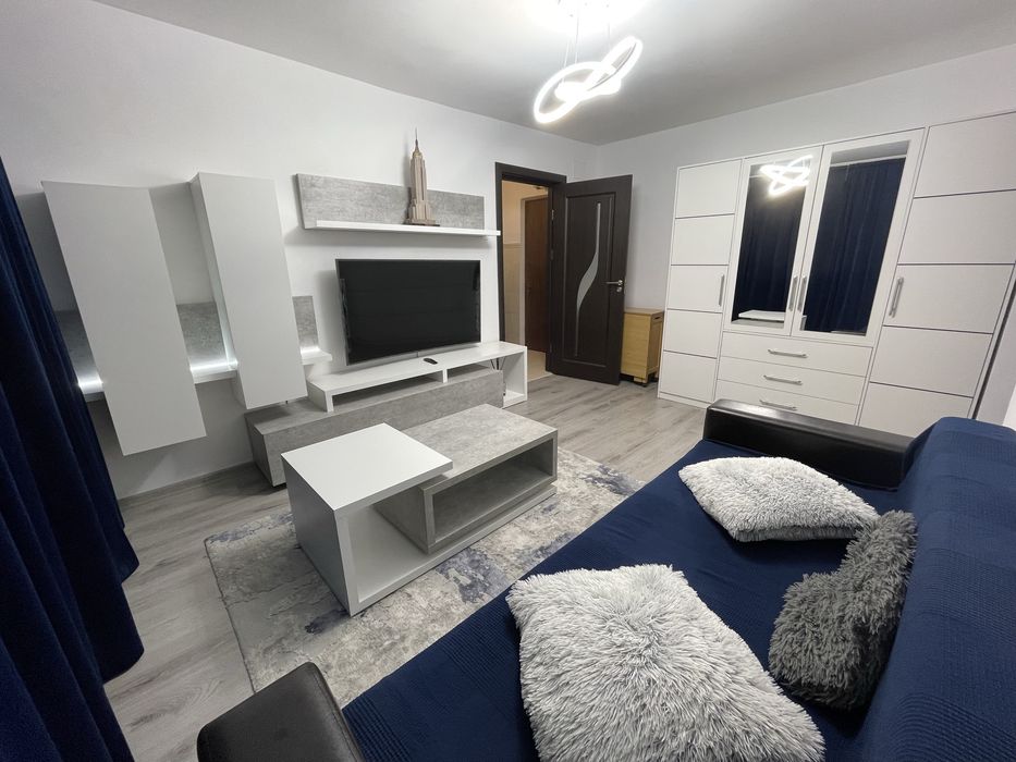 PROPRIETAR închiriez ap. 3 camere Lujerului