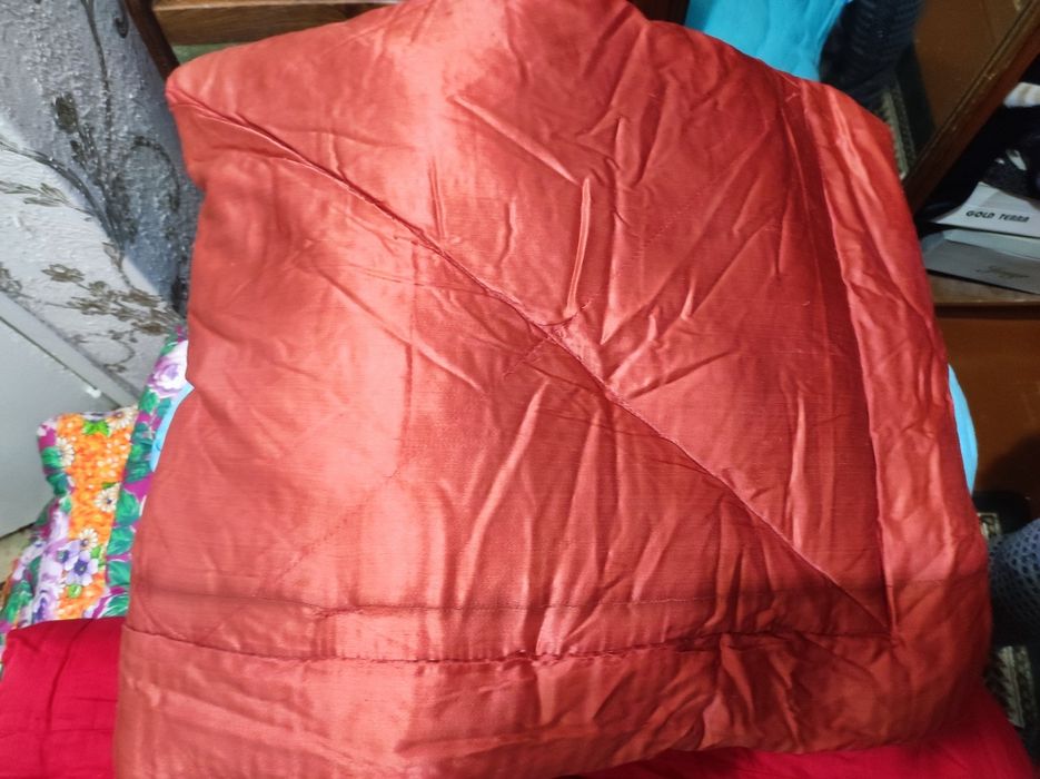 Одеяла, подушки, вата