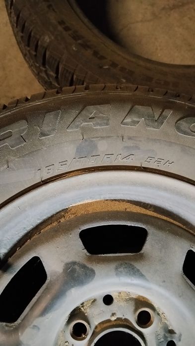 Продал колеса с дисками 2 шт 40к