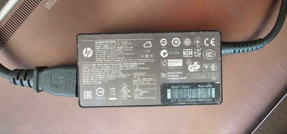 Лаптоп HP Spectre 13.3 F1N51EA (Руски букви)