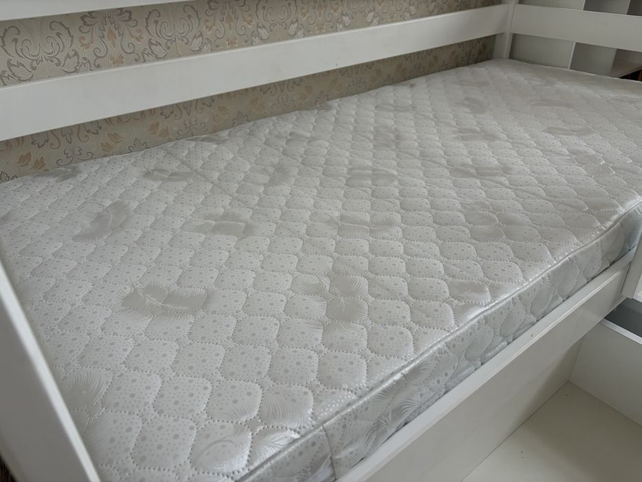 Продам детские кроватки