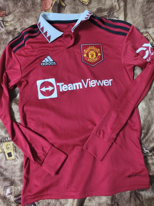 Продавам екип на Manchester United сезон 22/23