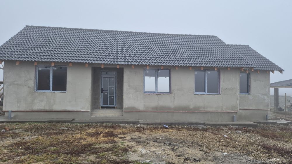 Casă de vânzare în Paleu