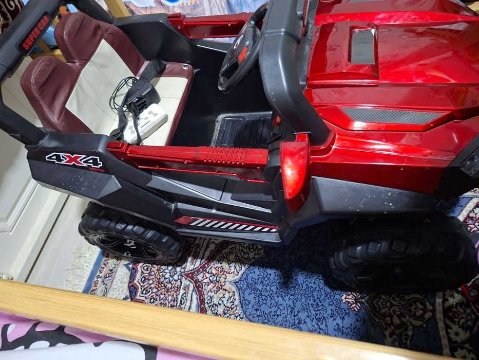 Bolalar pultli moshinasi