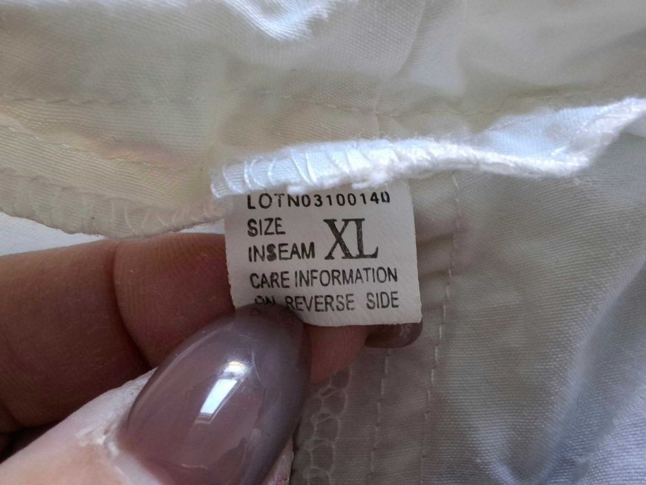 Pantaloni dama albi si gri
