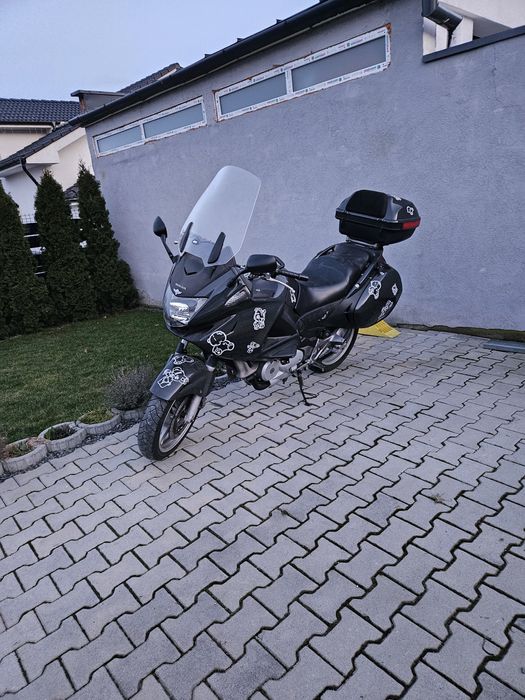 Honda Deauville NT700V