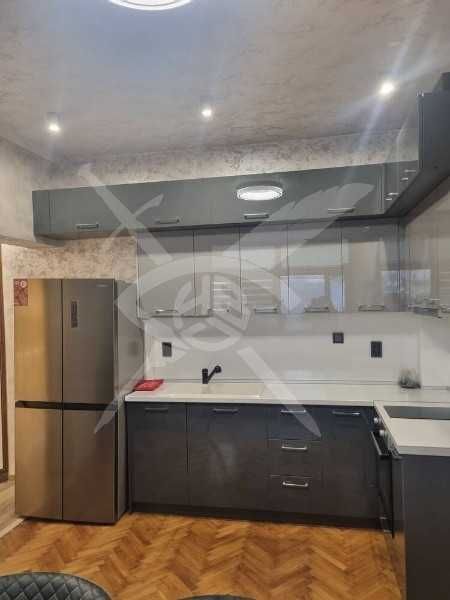 Продава се Многостаен апартамент в Бургас, Център - 92 кв.м за 1941 €/кв.м - Снимка #2