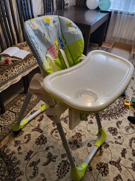 Детский стульчик для кормление Chicco